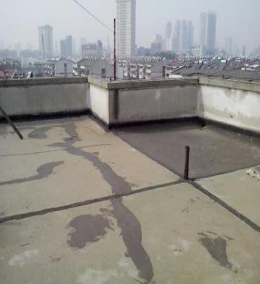 乌兰察布漏水维修 楼顶漏水是什么原因，楼顶漏水维修方法是什么?